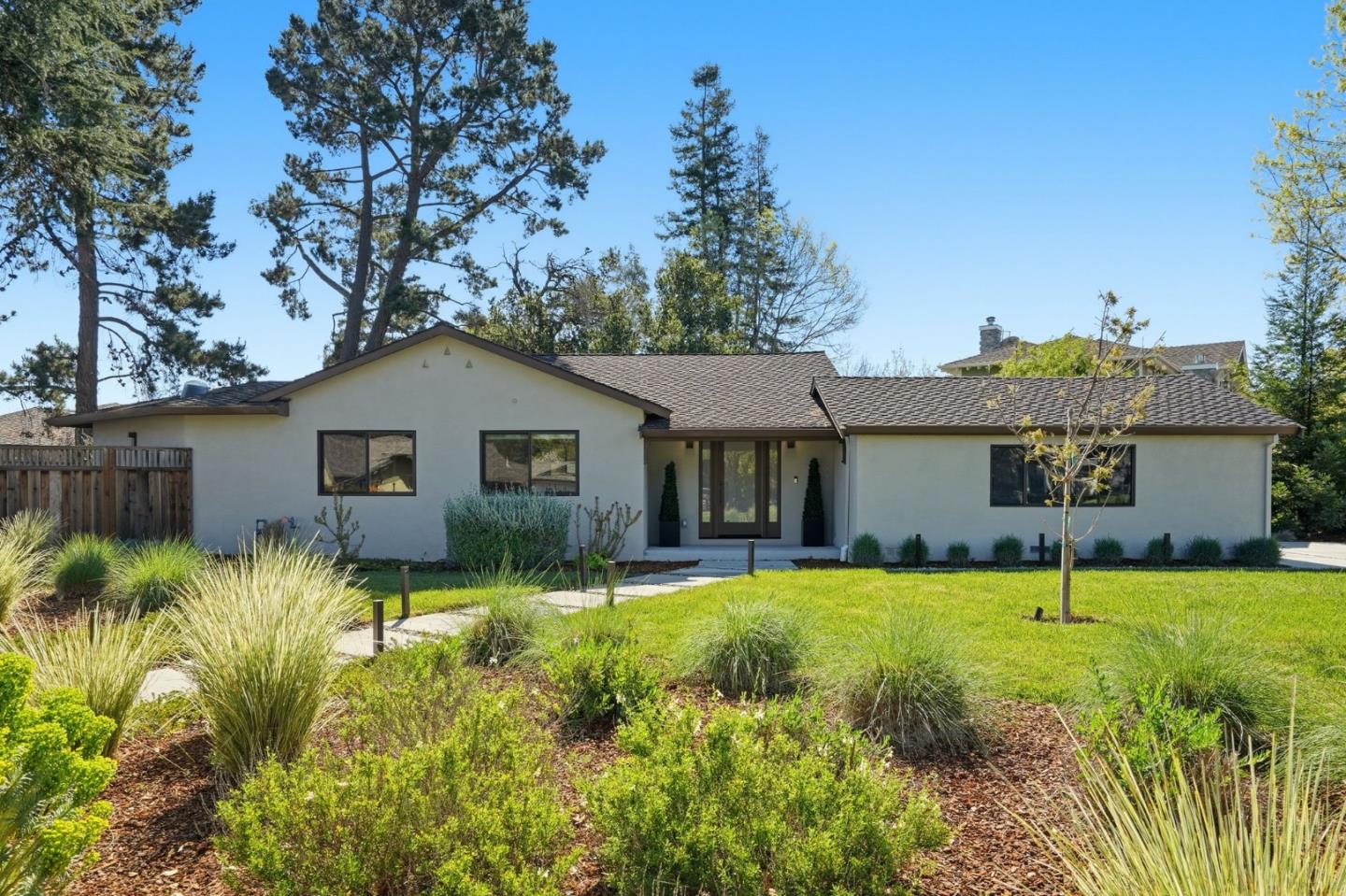 Detail Gallery Image 3 of 54 For 1677 Middleton Ave, Los Altos,  CA 94024 - 3 Beds | 2 Baths