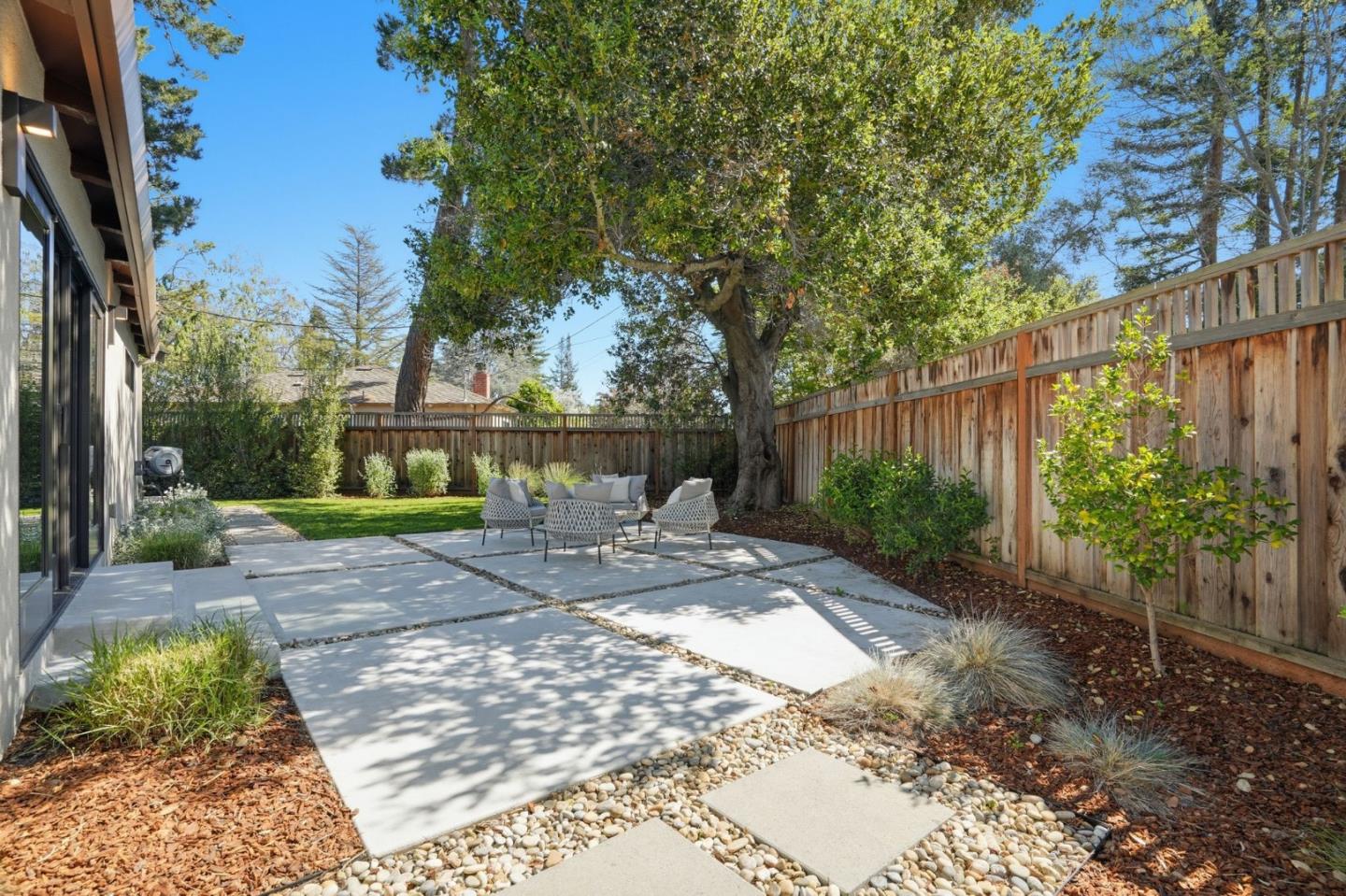 Detail Gallery Image 33 of 54 For 1677 Middleton Ave, Los Altos,  CA 94024 - 3 Beds | 2 Baths