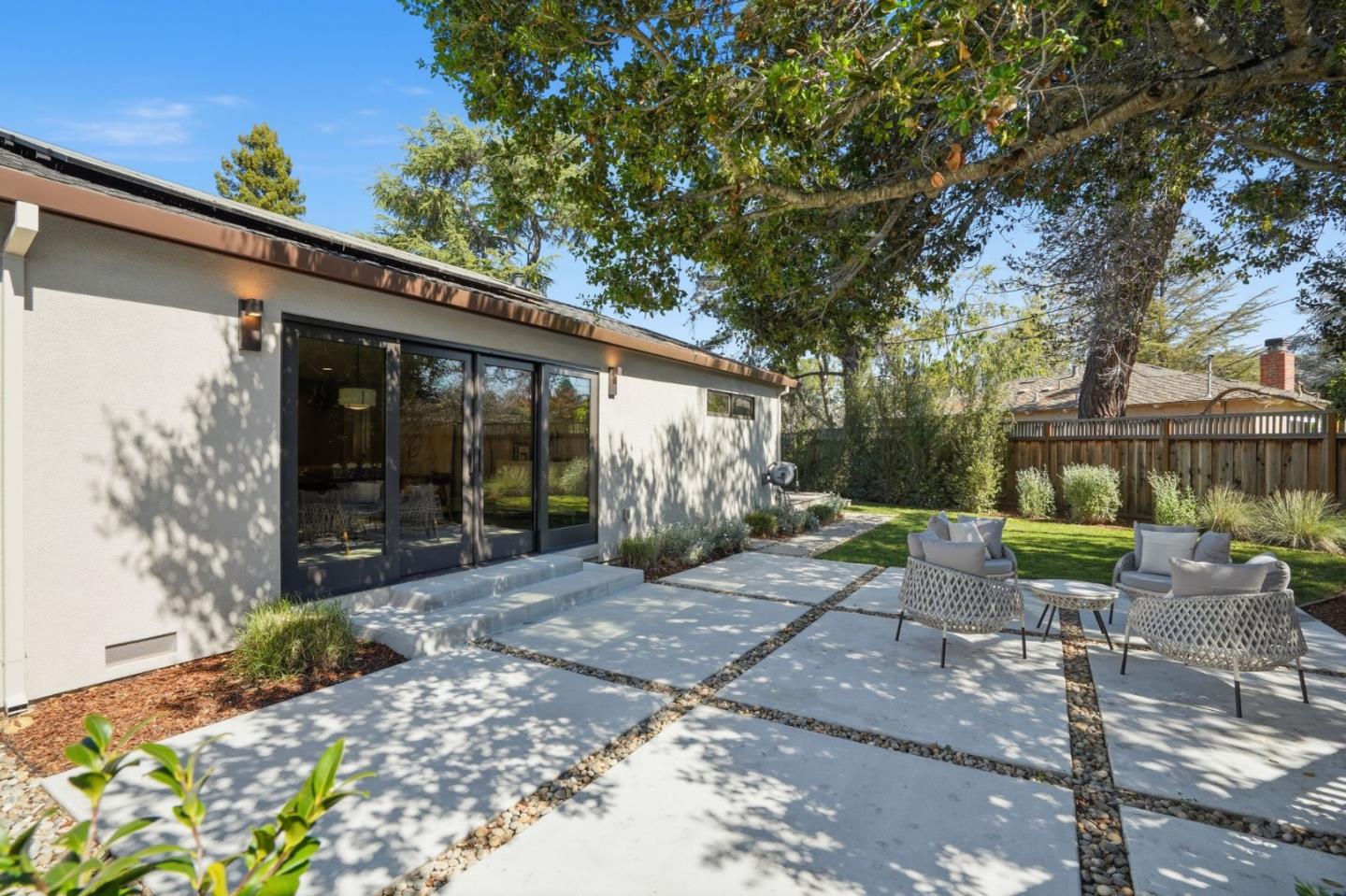 Detail Gallery Image 34 of 54 For 1677 Middleton Ave, Los Altos,  CA 94024 - 3 Beds | 2 Baths