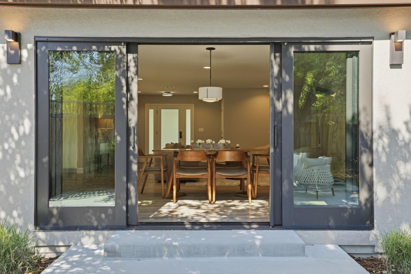 Detail Gallery Image 35 of 54 For 1677 Middleton Ave, Los Altos,  CA 94024 - 3 Beds | 2 Baths