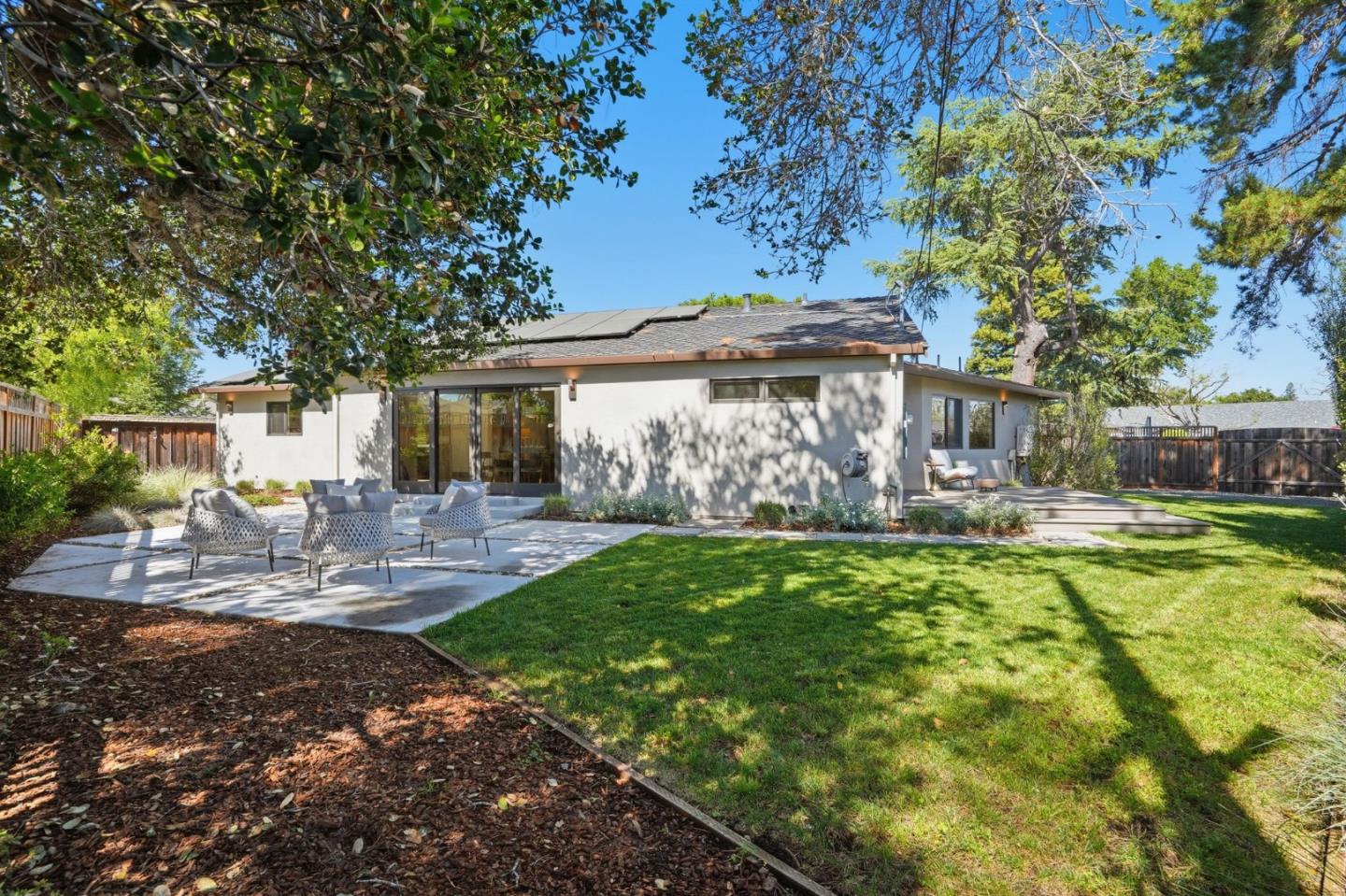 Detail Gallery Image 37 of 54 For 1677 Middleton Ave, Los Altos,  CA 94024 - 3 Beds | 2 Baths