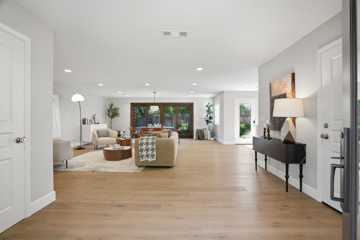 Detail Gallery Image 6 of 54 For 1677 Middleton Ave, Los Altos,  CA 94024 - 3 Beds | 2 Baths