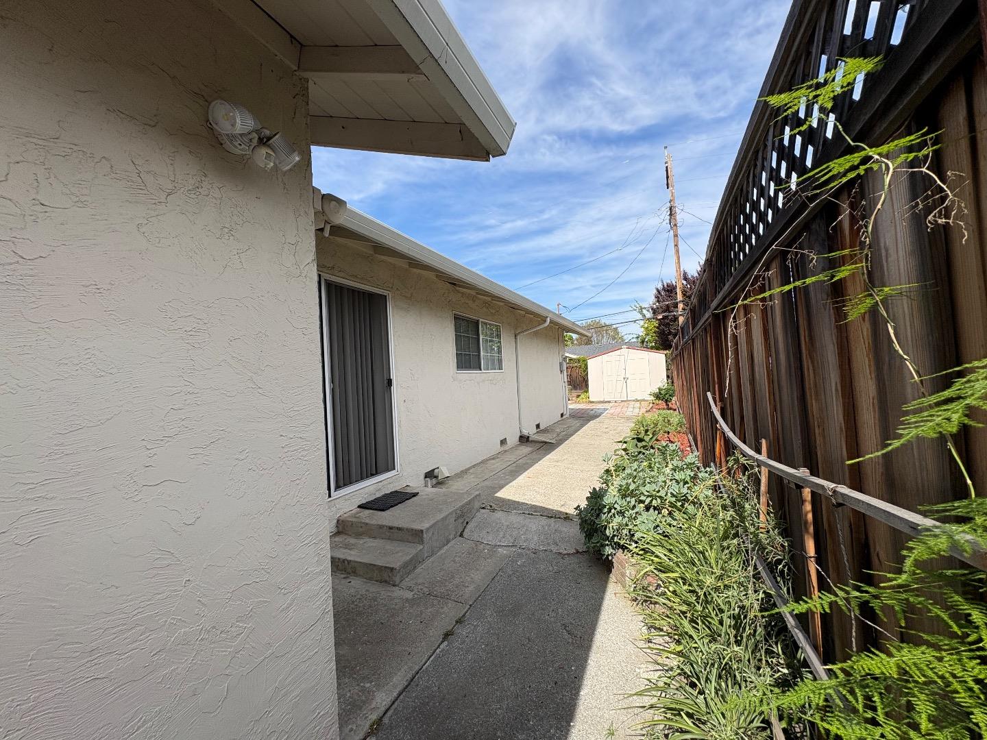 Detail Gallery Image 32 of 39 For 5187 Doyle Rd, San Jose,  CA 95129 - 3 Beds | 2 Baths