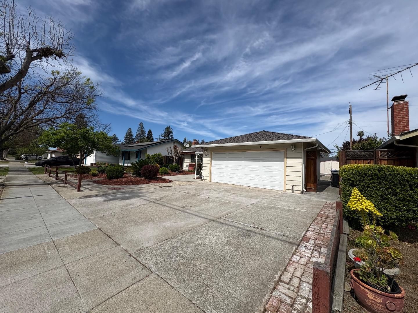 Detail Gallery Image 33 of 39 For 5187 Doyle Rd, San Jose,  CA 95129 - 3 Beds | 2 Baths