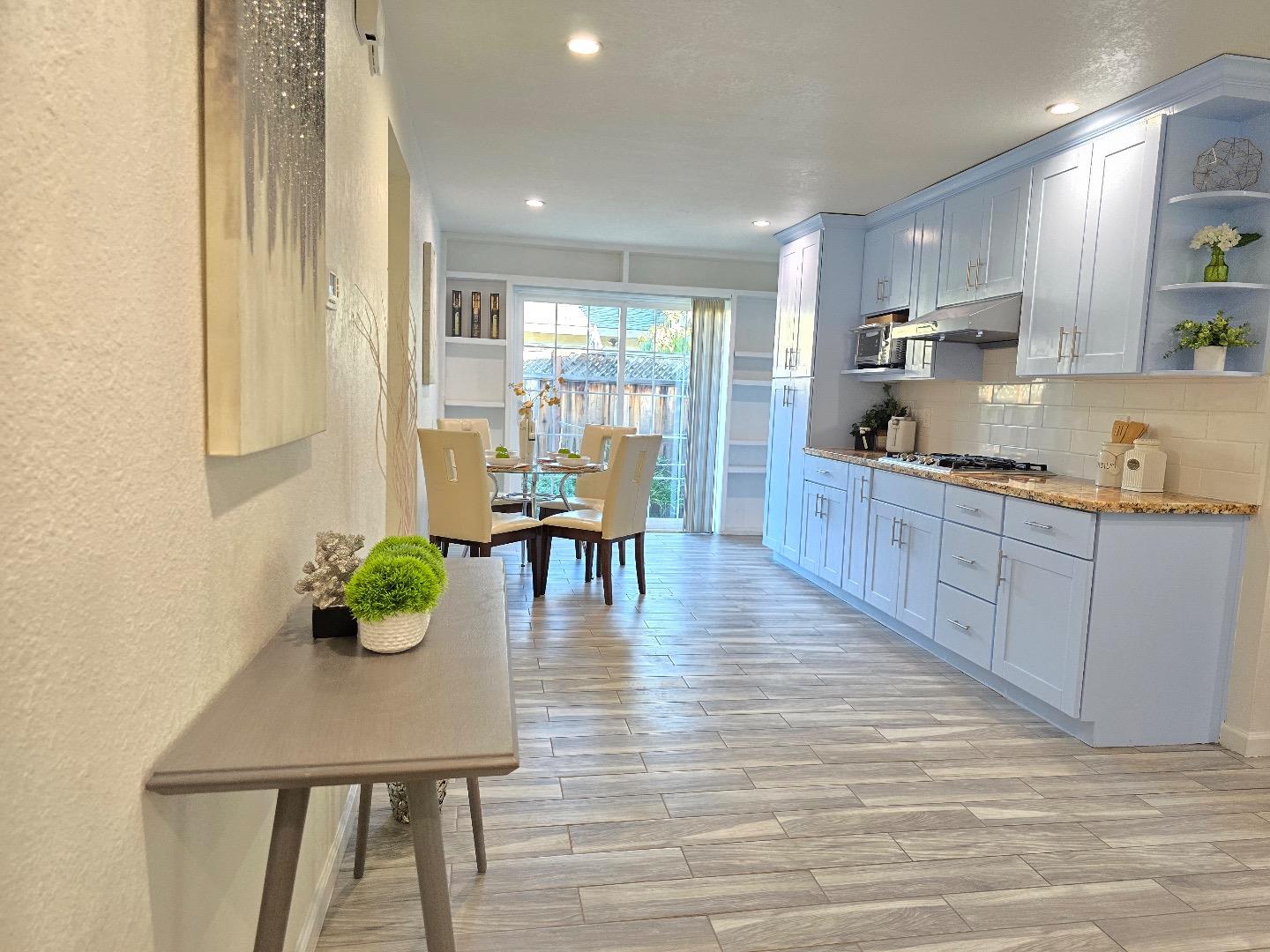 Detail Gallery Image 6 of 19 For 5187 Doyle Rd, San Jose,  CA 95129 - 3 Beds | 2 Baths