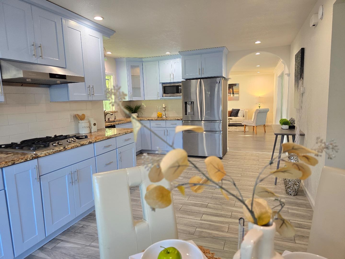 Detail Gallery Image 8 of 19 For 5187 Doyle Rd, San Jose,  CA 95129 - 3 Beds | 2 Baths