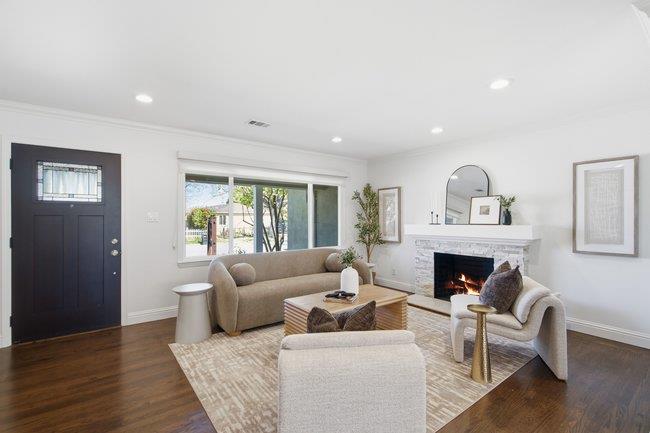 Detail Gallery Image 5 of 58 For 1150 Junipero Ave, Redwood City,  CA 94061 - 3 Beds | 2 Baths