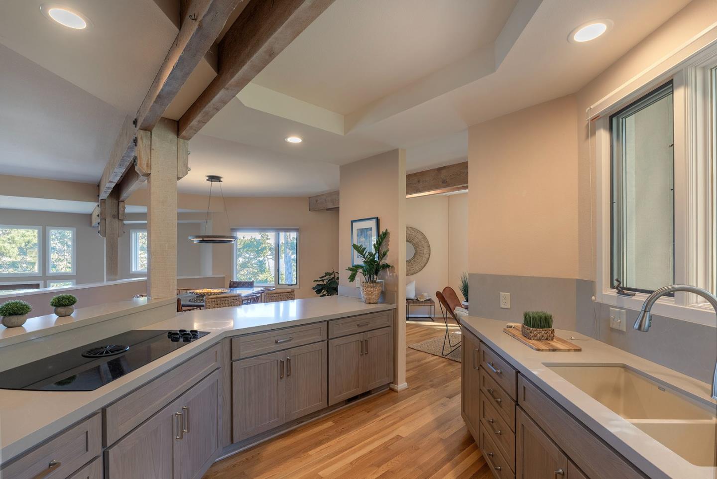 Detail Gallery Image 10 of 23 For 4 Sommerset Vale, Monterey,  CA 93940 - 4 Beds | 3/1 Baths