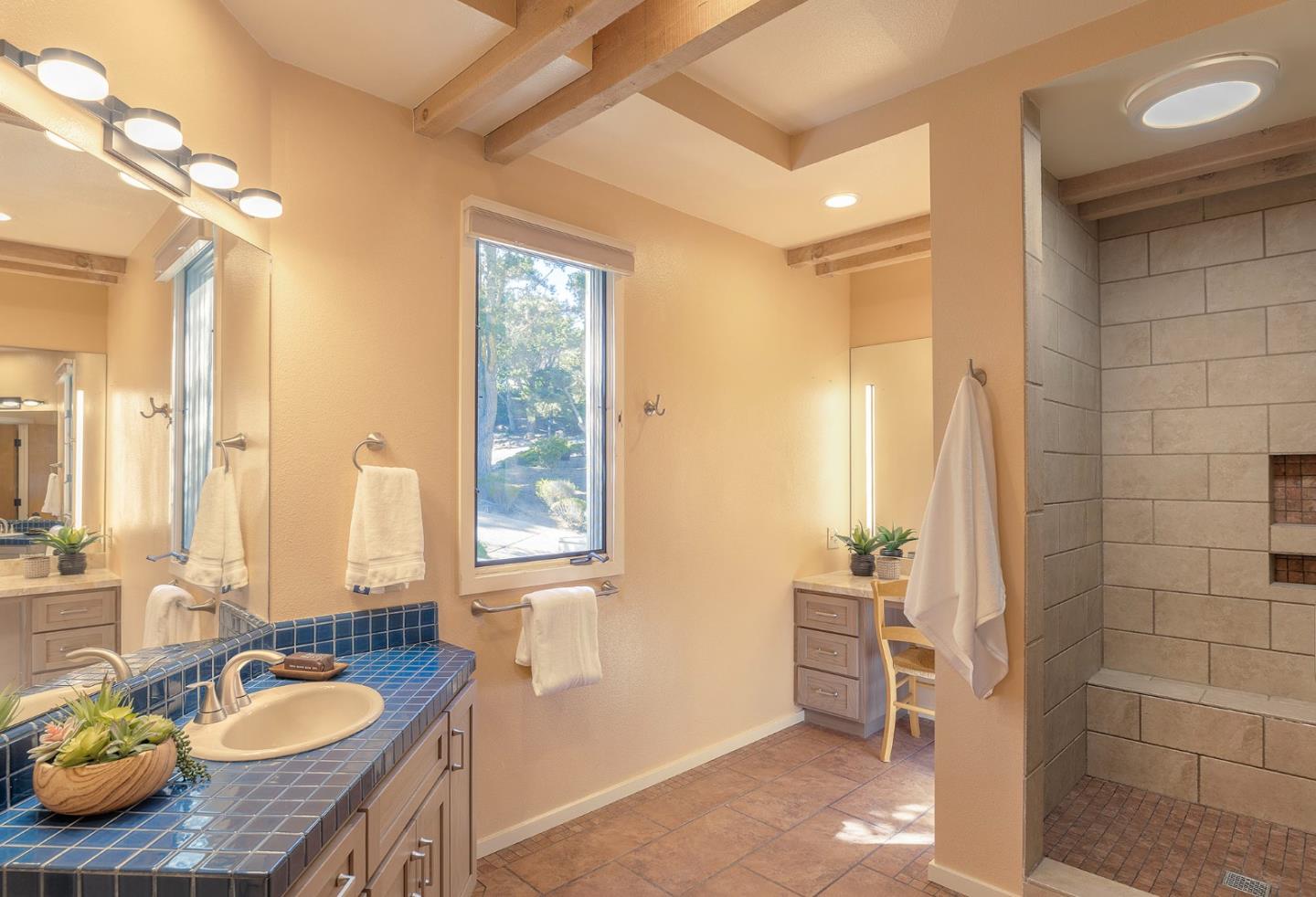Detail Gallery Image 16 of 23 For 4 Sommerset Vale, Monterey,  CA 93940 - 4 Beds | 3/1 Baths