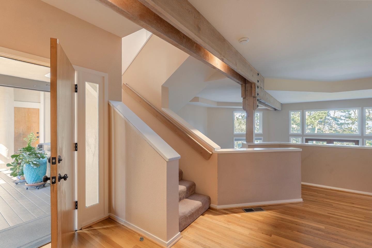 Detail Gallery Image 5 of 23 For 4 Sommerset Vale, Monterey,  CA 93940 - 4 Beds | 3/1 Baths