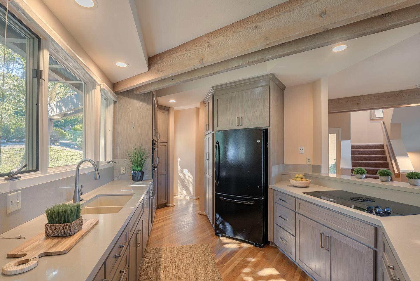 Detail Gallery Image 9 of 23 For 4 Sommerset Vale, Monterey,  CA 93940 - 4 Beds | 3/1 Baths