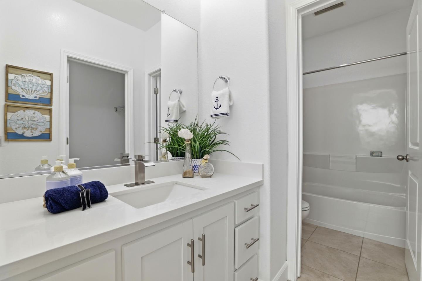 Detail Gallery Image 15 of 32 For 38922 Dandelion Pl, Newark,  CA 94560 - 3 Beds | 3 Baths