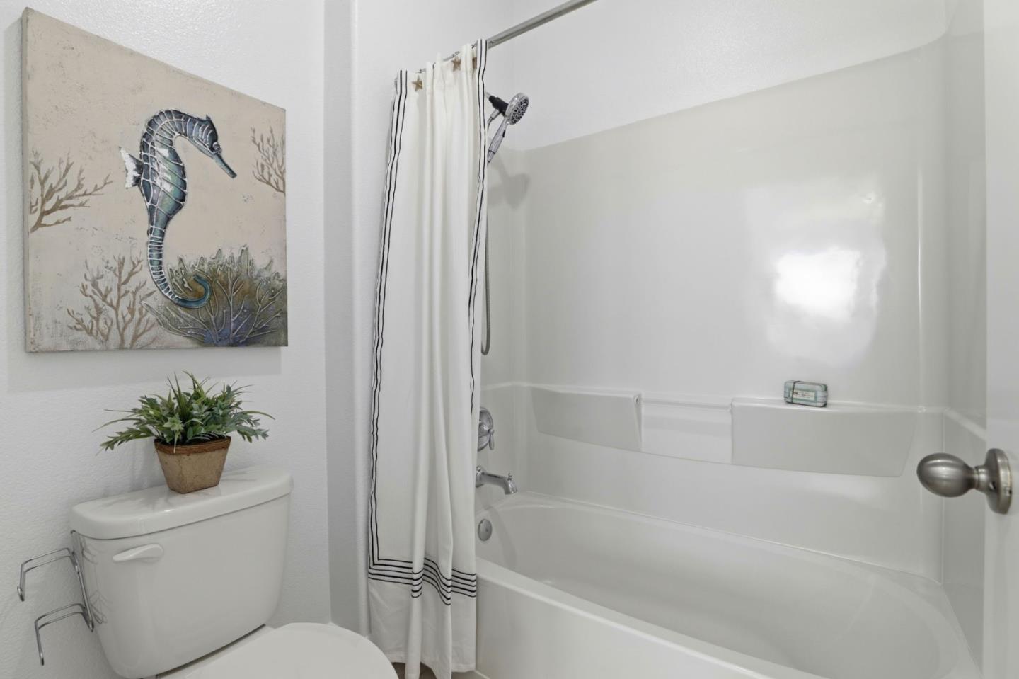 Detail Gallery Image 16 of 32 For 38922 Dandelion Pl, Newark,  CA 94560 - 3 Beds | 3 Baths