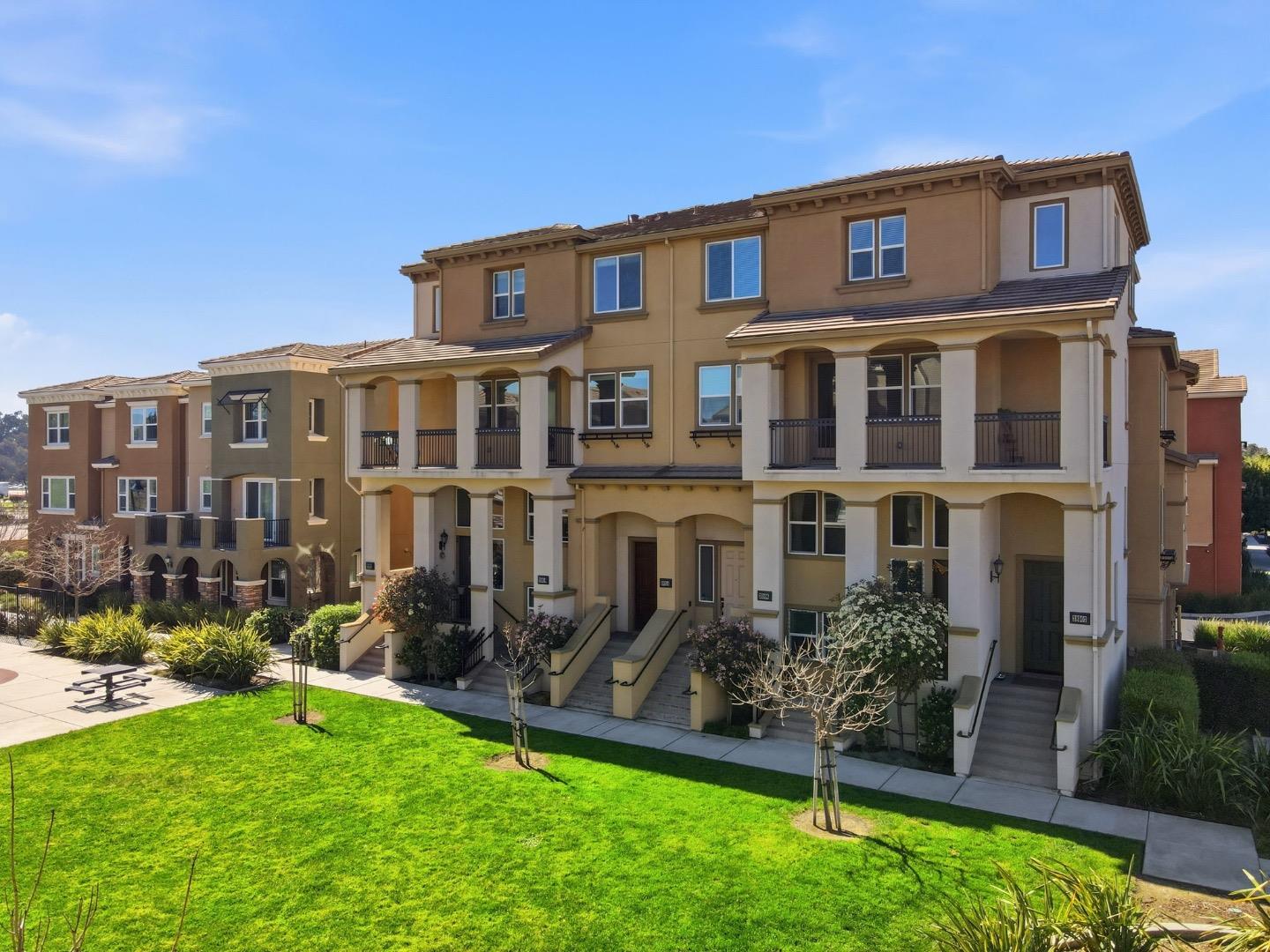 Detail Gallery Image 22 of 32 For 38922 Dandelion Pl, Newark,  CA 94560 - 3 Beds | 3 Baths