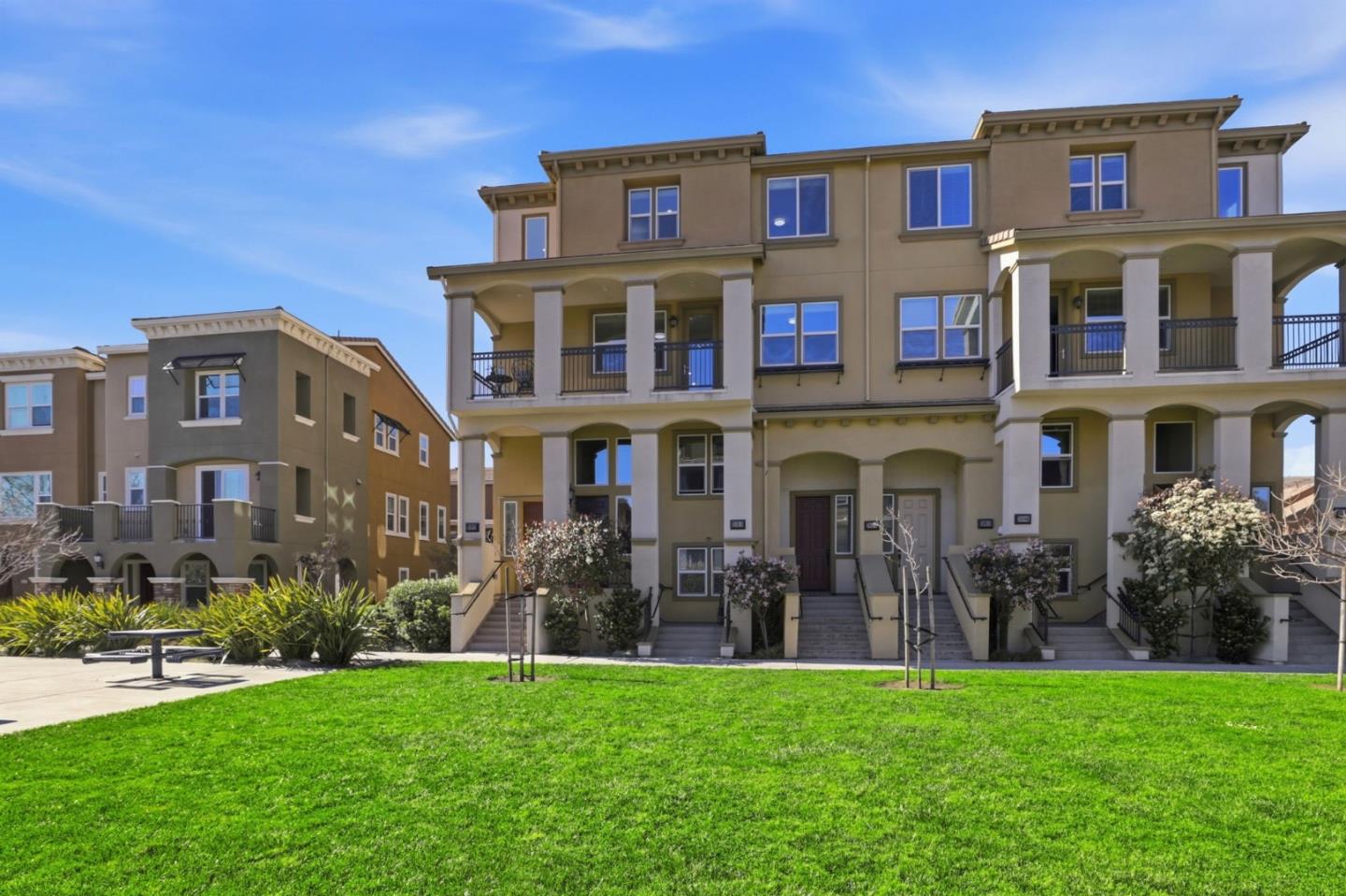 Detail Gallery Image 23 of 32 For 38922 Dandelion Pl, Newark,  CA 94560 - 3 Beds | 3 Baths