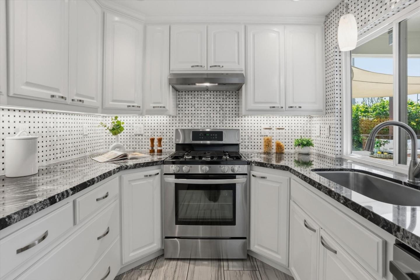 Detail Gallery Image 6 of 46 For 5896 Lalor Dr, San Jose,  CA 95123 - 3 Beds | 2 Baths