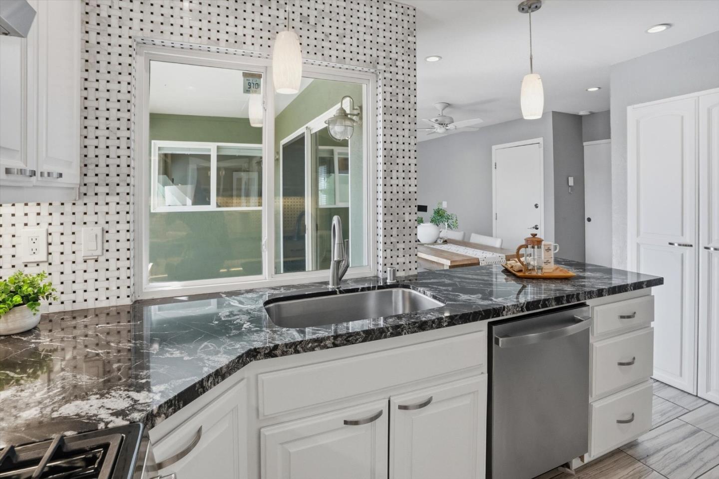 Detail Gallery Image 8 of 46 For 5896 Lalor Dr, San Jose,  CA 95123 - 3 Beds | 2 Baths