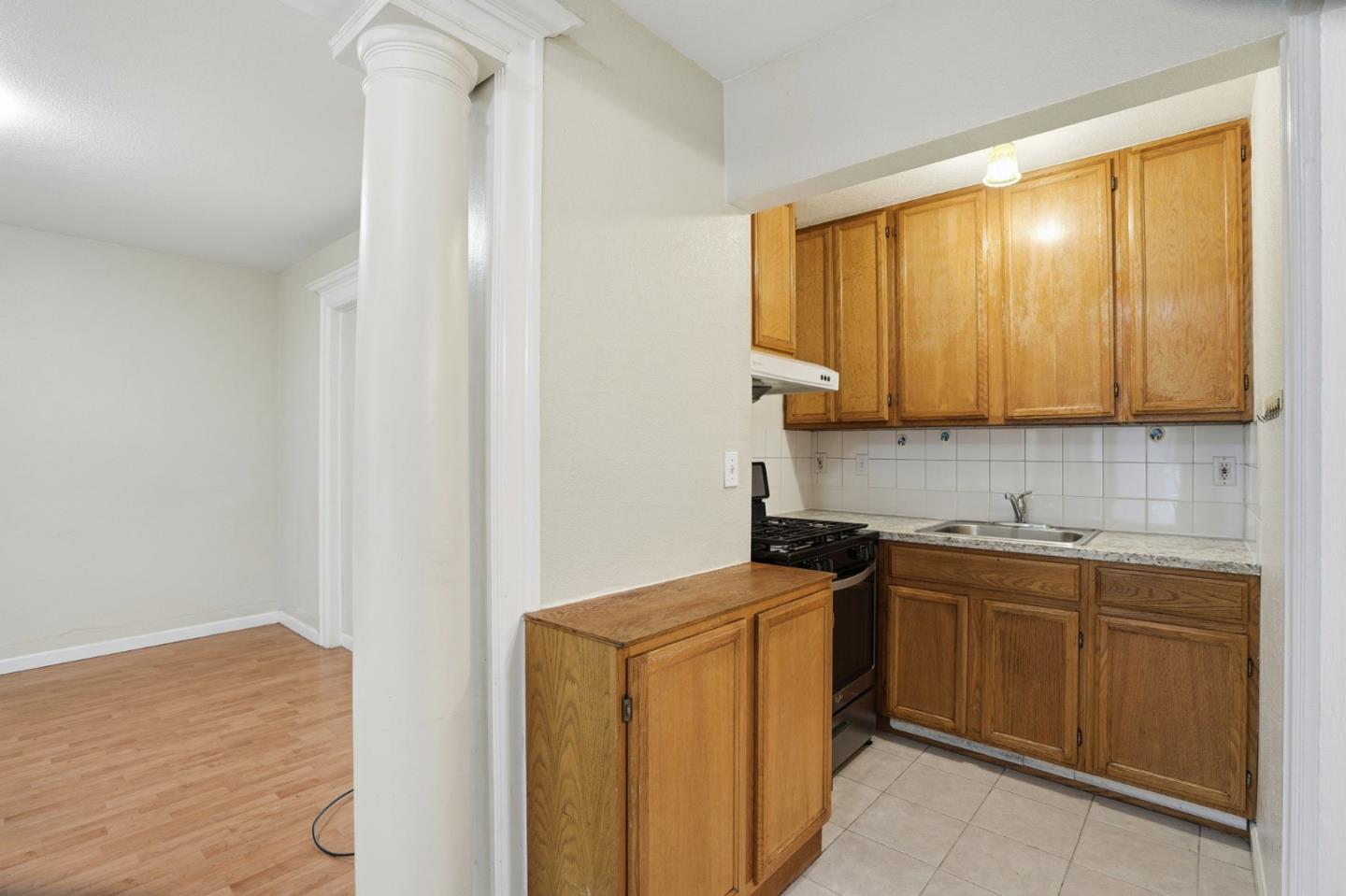 Detail Gallery Image 15 of 44 For 603 Madison St, Oakland,  CA 94607 - – Beds | – Baths