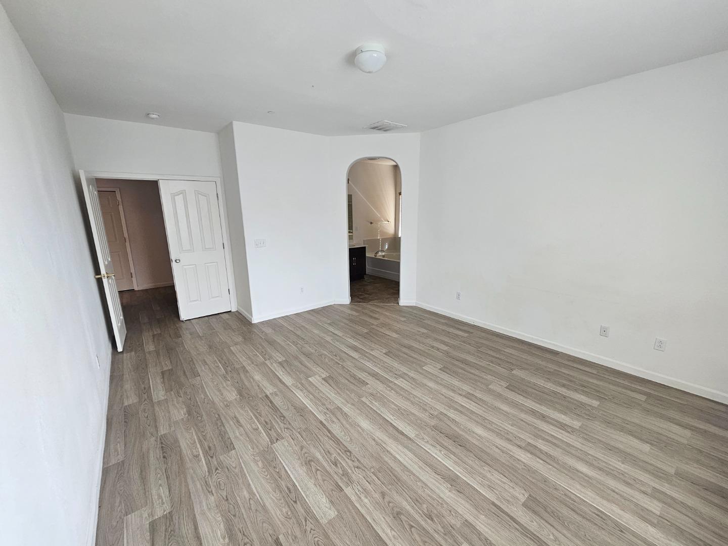 Detail Gallery Image 15 of 42 For 13721 Santa Lucia Dr, Gustine,  CA 95322 - 5 Beds | 3/1 Baths