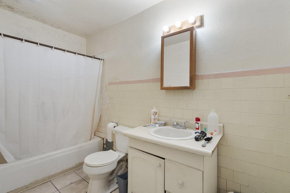 Detail Gallery Image 12 of 38 For 713 Sally St, Hollister,  CA 95023 - – Beds | – Baths