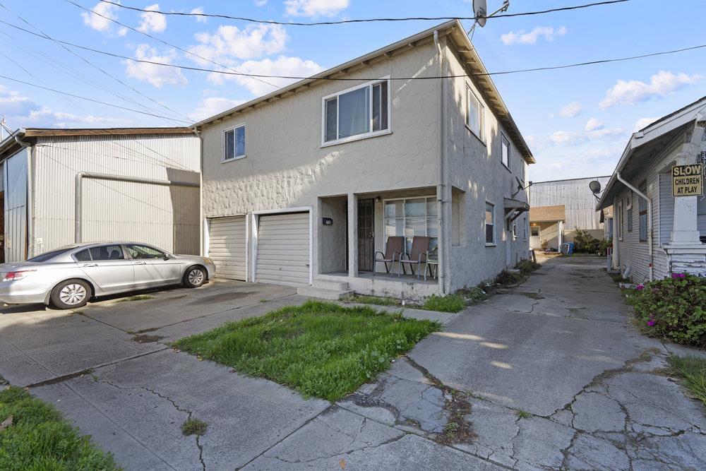 Detail Gallery Image 4 of 38 For 713 Sally St, Hollister,  CA 95023 - – Beds | – Baths