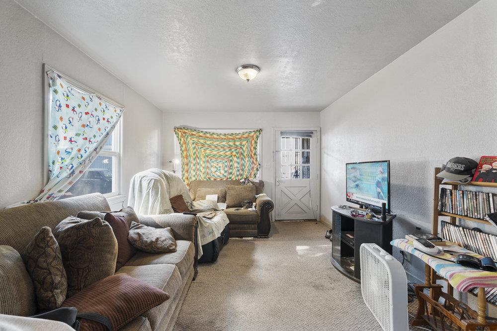 Detail Gallery Image 7 of 38 For 713 Sally St, Hollister,  CA 95023 - – Beds | – Baths