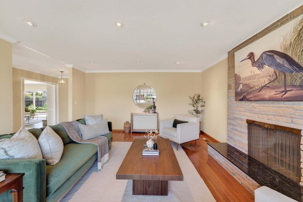 Detail Gallery Image 11 of 57 For 97 Logan St, Watsonville,  CA 95076 - 4 Beds | 2/1 Baths