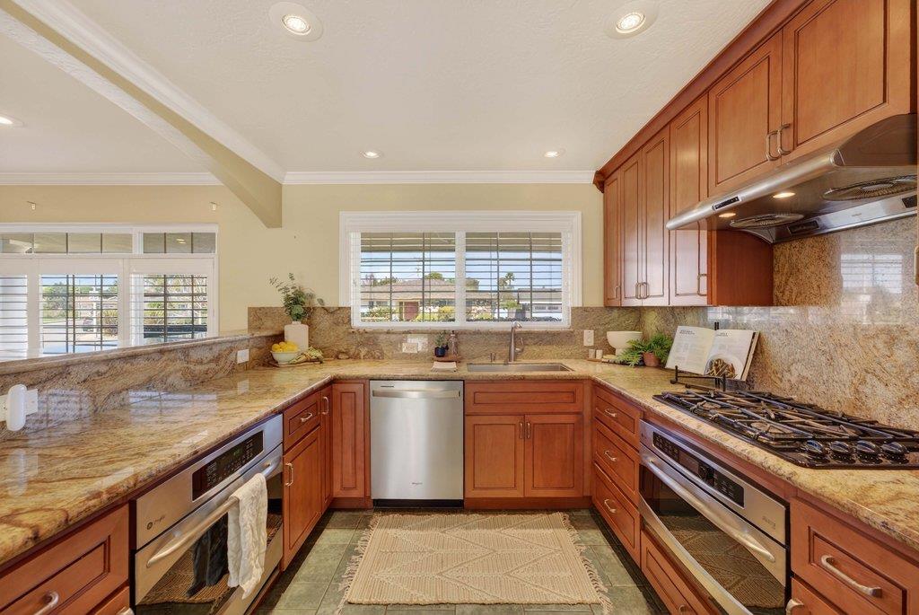 Detail Gallery Image 19 of 57 For 97 Logan St, Watsonville,  CA 95076 - 4 Beds | 2/1 Baths