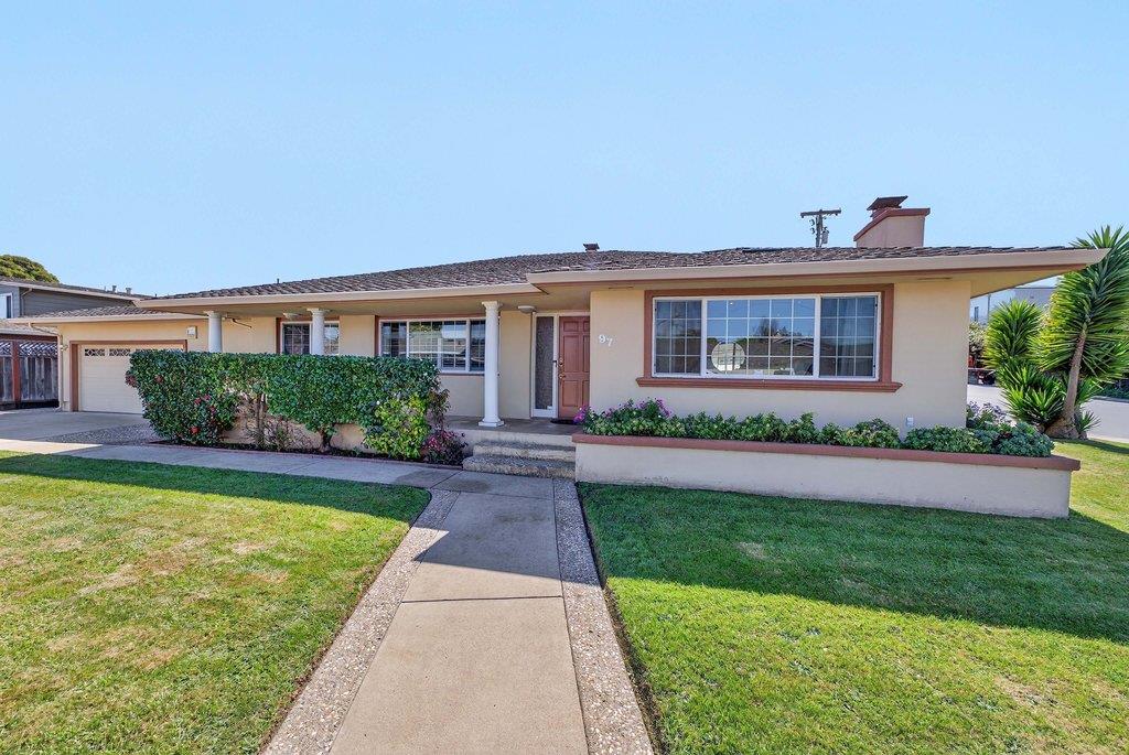 Detail Gallery Image 2 of 57 For 97 Logan St, Watsonville,  CA 95076 - 4 Beds | 2/1 Baths