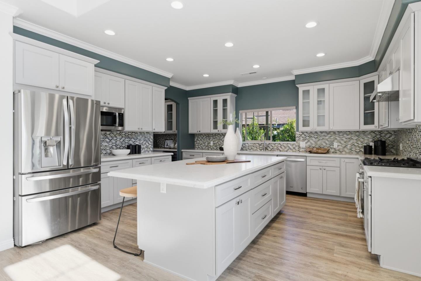 Detail Gallery Image 18 of 58 For 1054 Longfellow Ave, Campbell,  CA 95008 - 3 Beds | 3/1 Baths