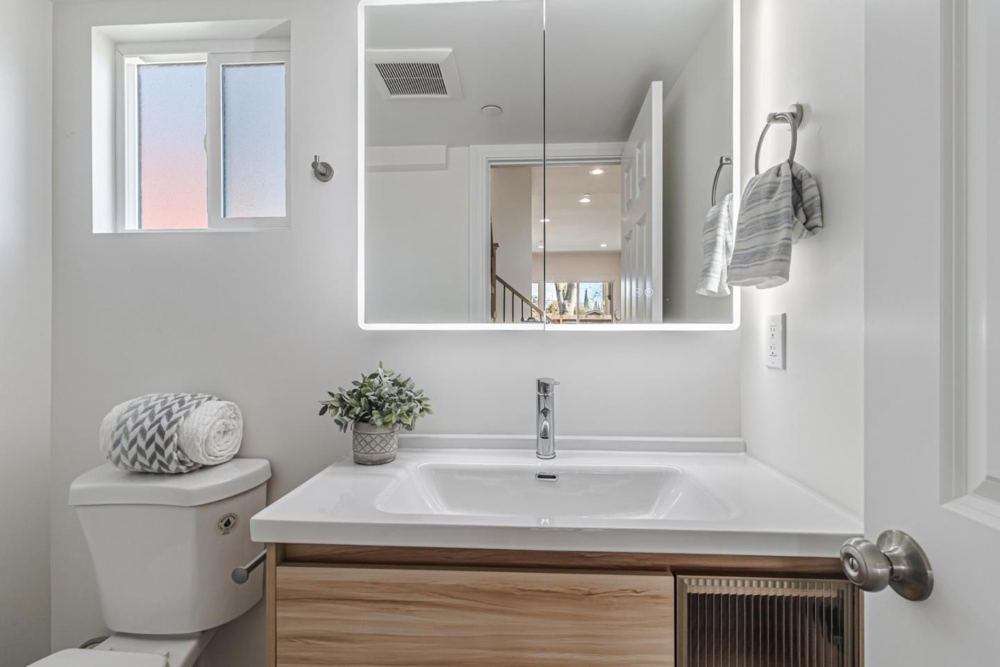 Detail Gallery Image 22 of 48 For 308 & 304 Redwood Ave, Redwood City,  CA 94061 - – Beds | – Baths