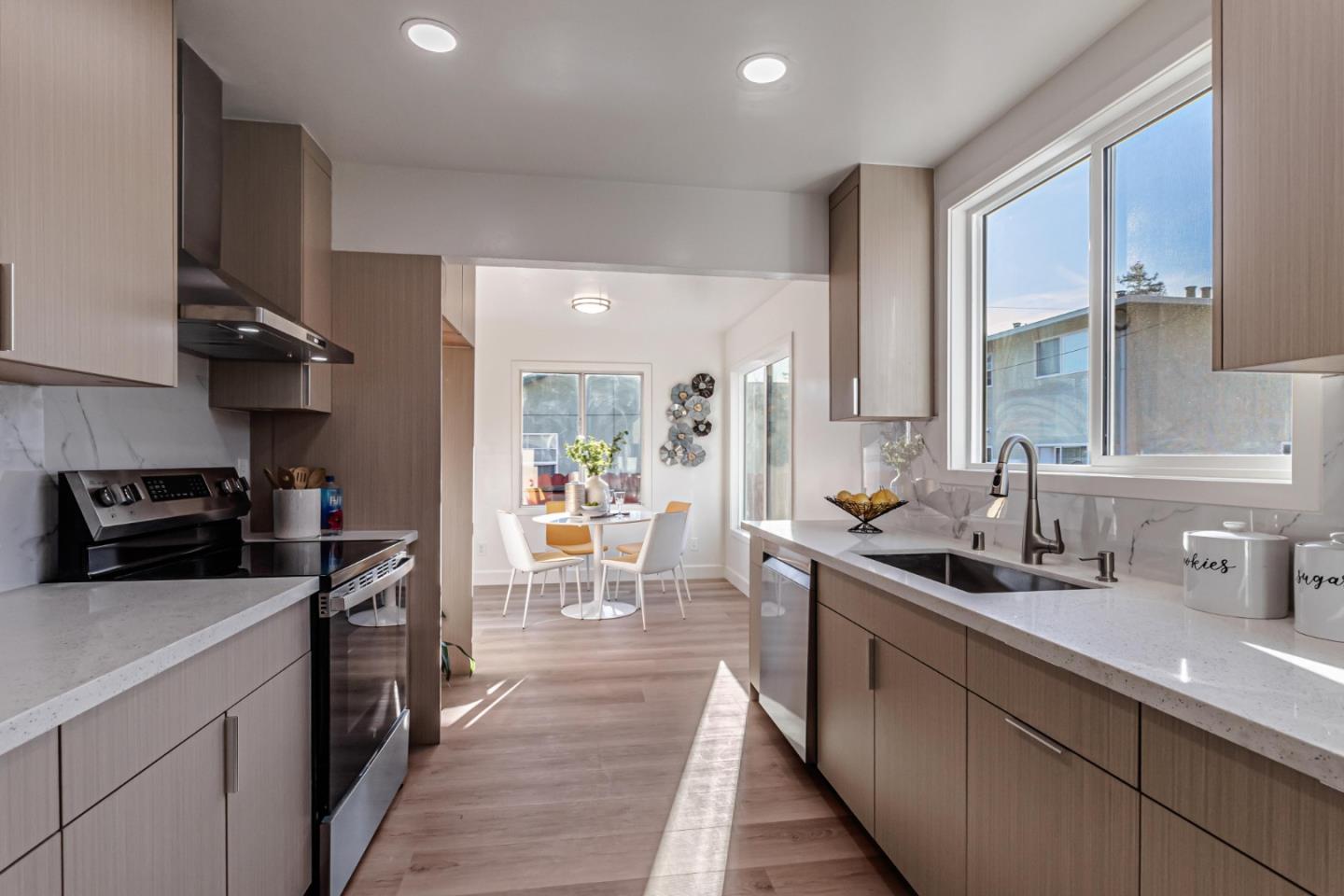 Detail Gallery Image 31 of 48 For 308 & 304 Redwood Ave, Redwood City,  CA 94061 - – Beds | – Baths