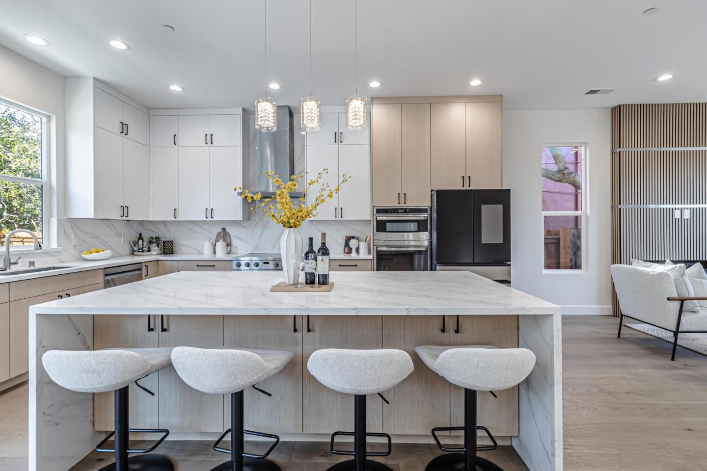 Detail Gallery Image 8 of 48 For 308 & 304 Redwood Ave, Redwood City,  CA 94061 - – Beds | – Baths