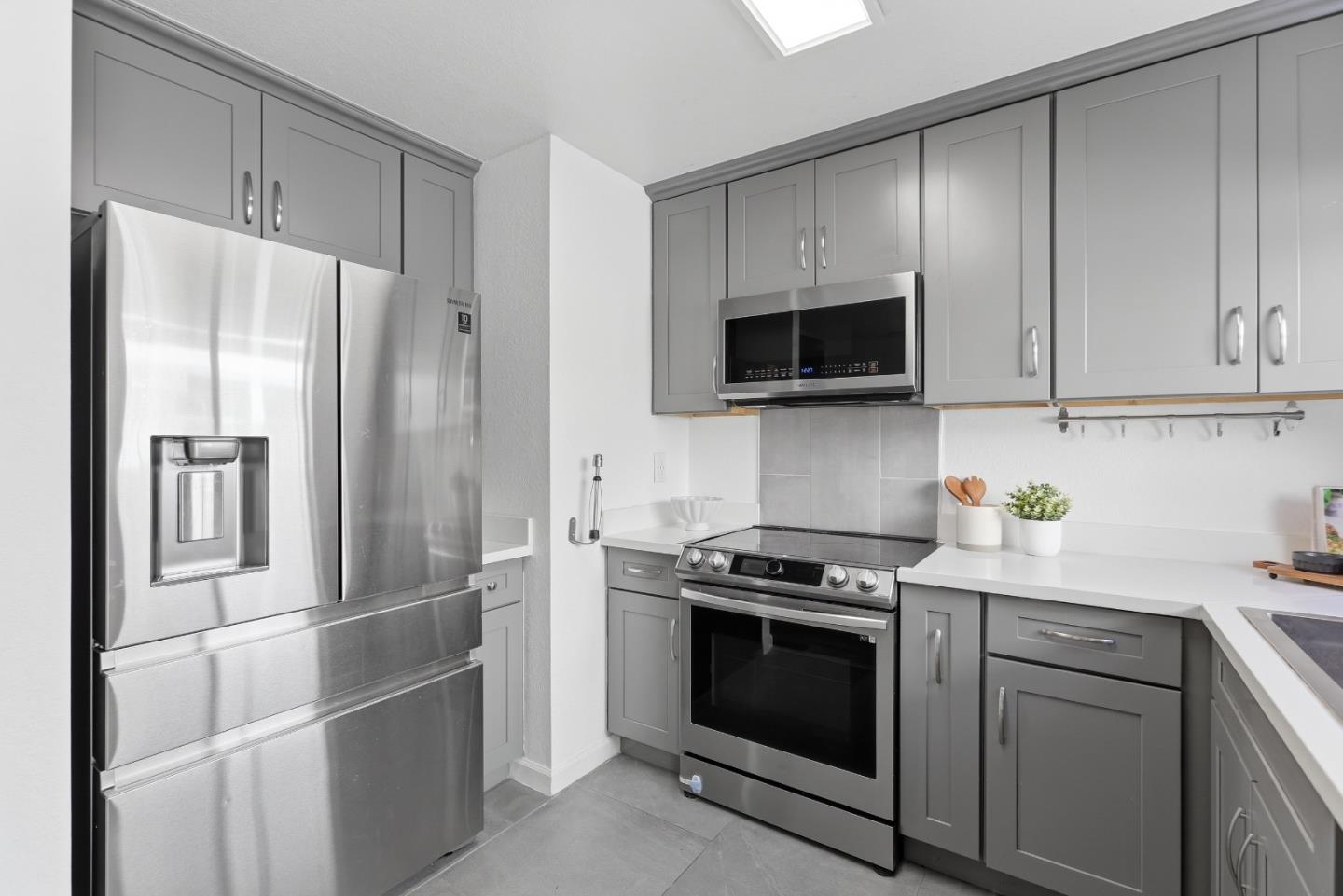 Detail Gallery Image 16 of 48 For 34827 Dorado Common, Fremont,  CA 94555 - 2 Beds | 1/1 Baths