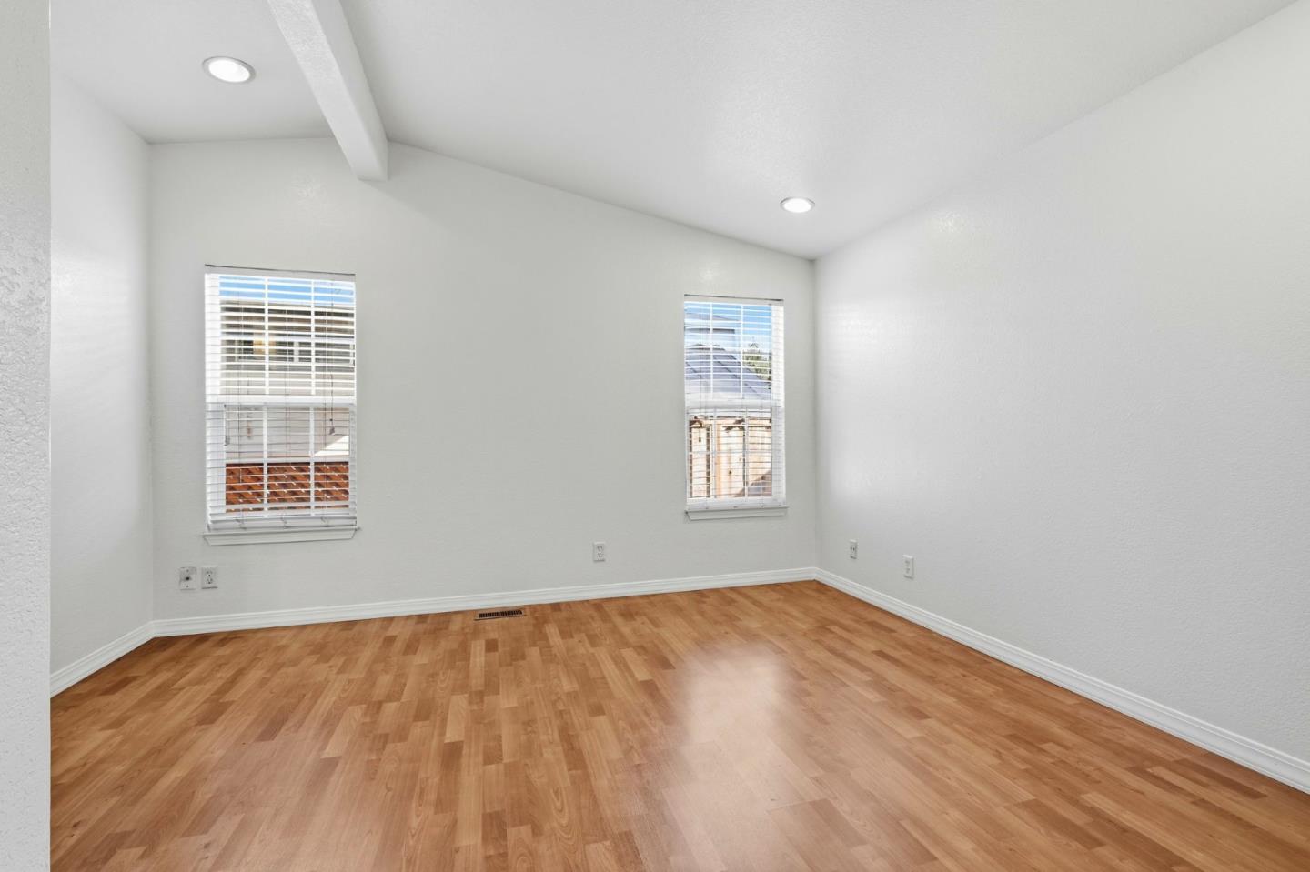 Detail Gallery Image 19 of 33 For 920 Capitola Ave #40,  Capitola,  CA 95010 - 3 Beds | 2 Baths