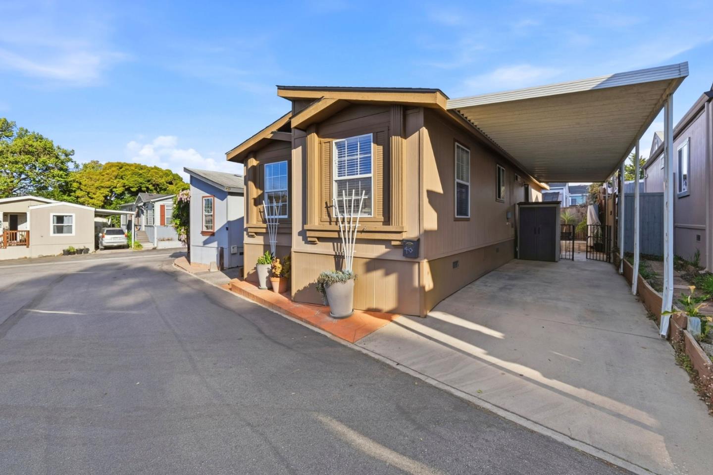 Detail Gallery Image 2 of 33 For 920 Capitola Ave #40,  Capitola,  CA 95010 - 3 Beds | 2 Baths