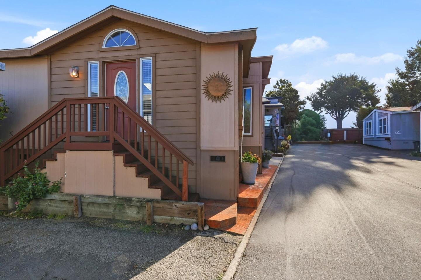 Detail Gallery Image 4 of 33 For 920 Capitola Ave #40,  Capitola,  CA 95010 - 3 Beds | 2 Baths