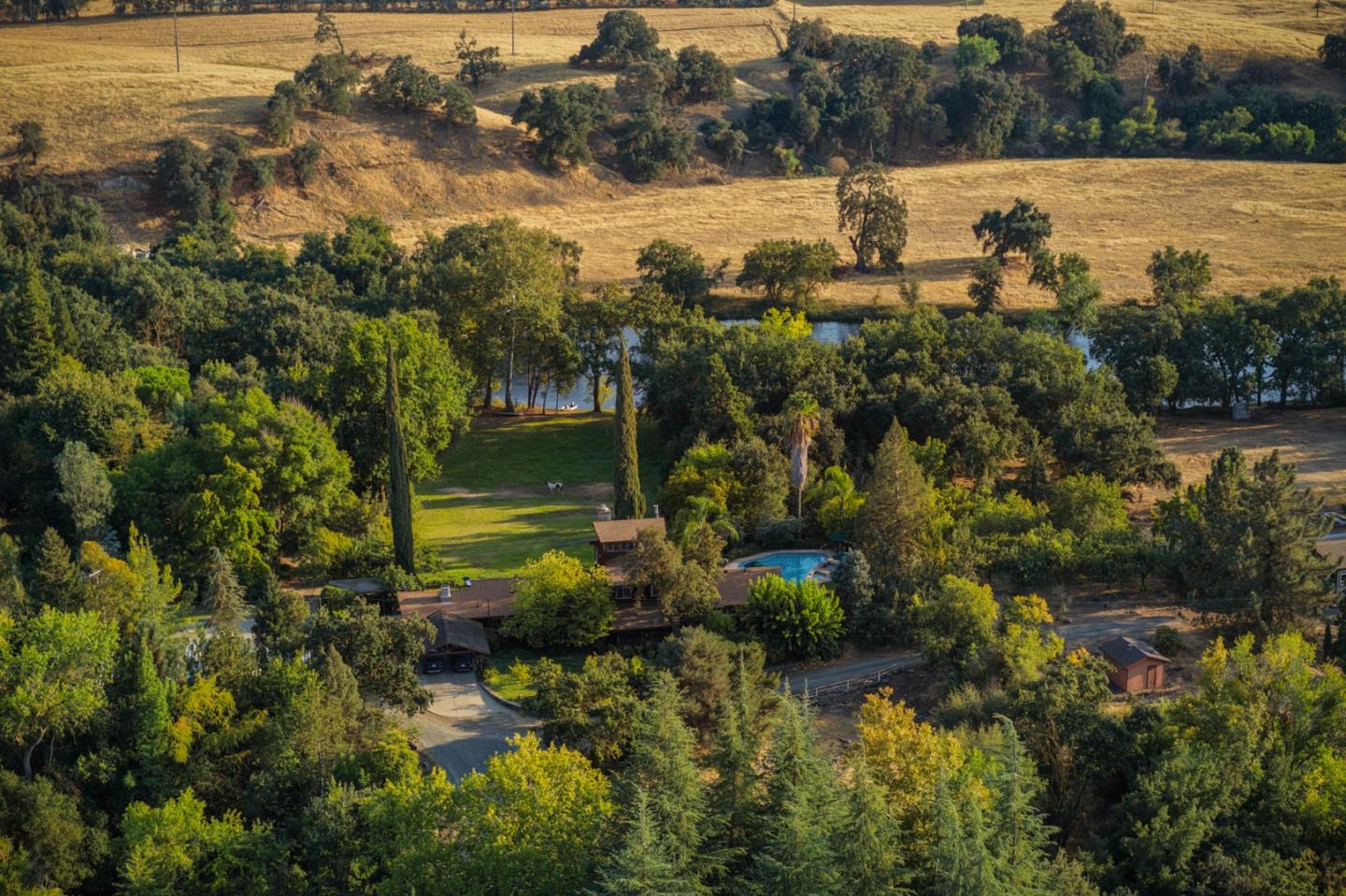 Detail Gallery Image 29 of 77 For 7555 Merced Falls Rd, Snelling,  CA 95369 - 5 Beds | 3 Baths