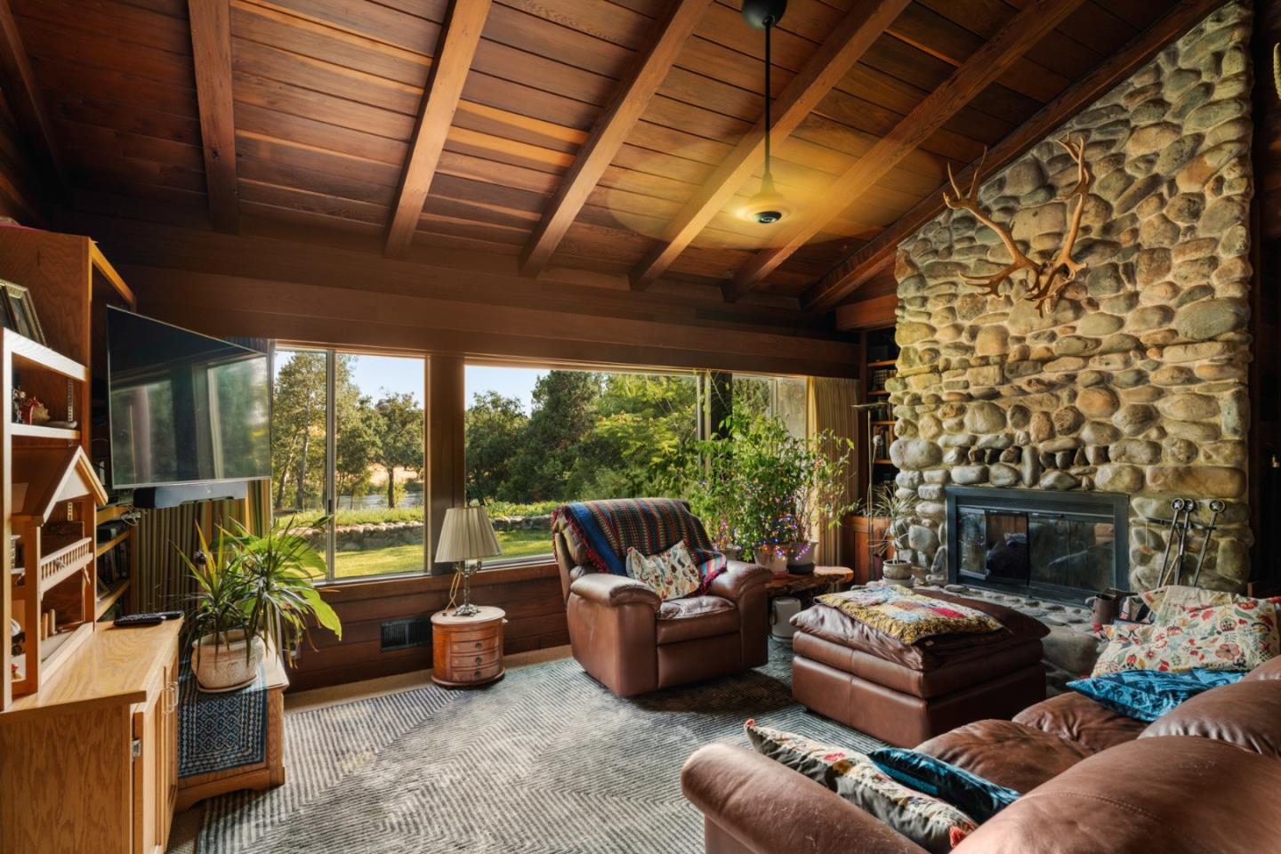 Detail Gallery Image 6 of 77 For 7555 Merced Falls Rd, Snelling,  CA 95369 - 5 Beds | 3 Baths