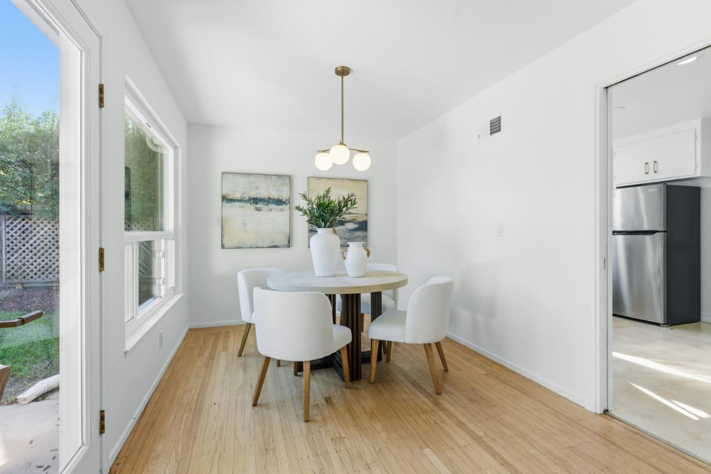 Detail Gallery Image 13 of 44 For 918 Mockingbird Ln, Sunnyvale,  CA 94087 - 3 Beds | 1/1 Baths