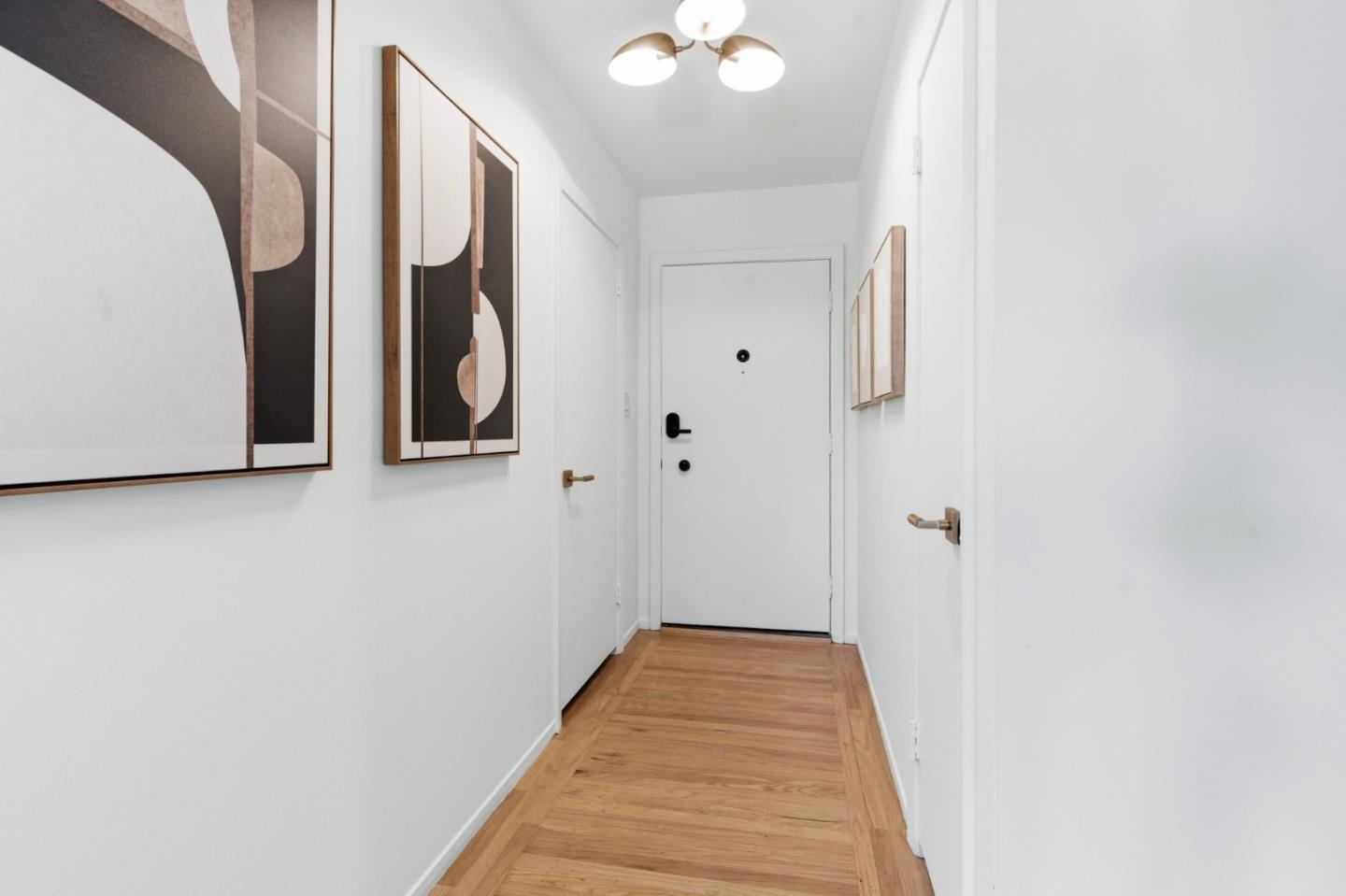 Detail Gallery Image 2 of 44 For 918 Mockingbird Ln, Sunnyvale,  CA 94087 - 3 Beds | 1/1 Baths