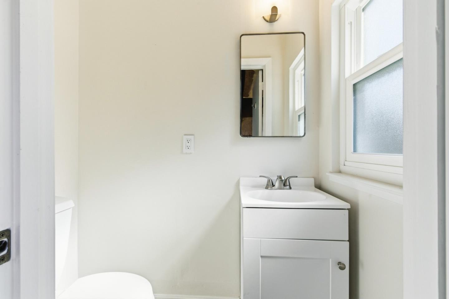 Detail Gallery Image 20 of 44 For 918 Mockingbird Ln, Sunnyvale,  CA 94087 - 3 Beds | 1/1 Baths