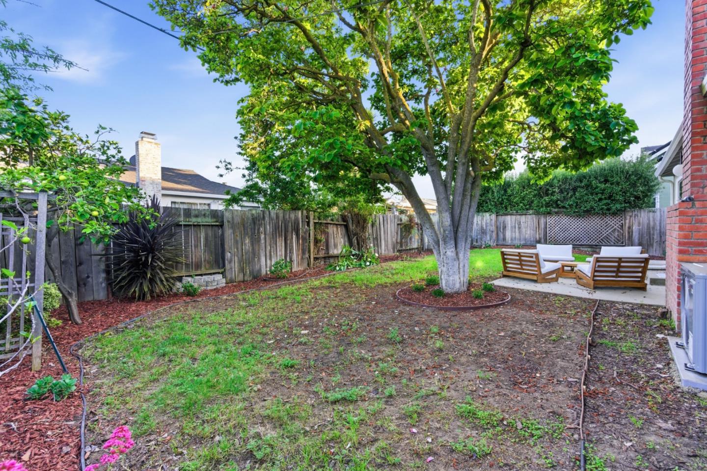 Detail Gallery Image 38 of 44 For 918 Mockingbird Ln, Sunnyvale,  CA 94087 - 3 Beds | 1/1 Baths