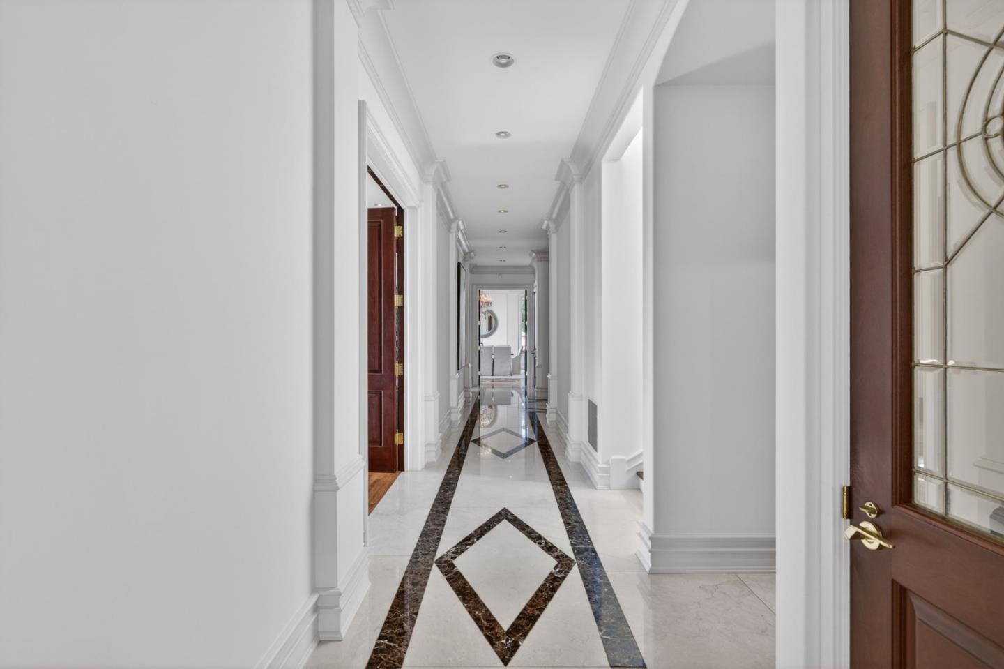 Detail Gallery Image 14 of 52 For 18331 Lexington Dr, Monte Sereno,  CA 95030 - 4 Beds | 5/3 Baths