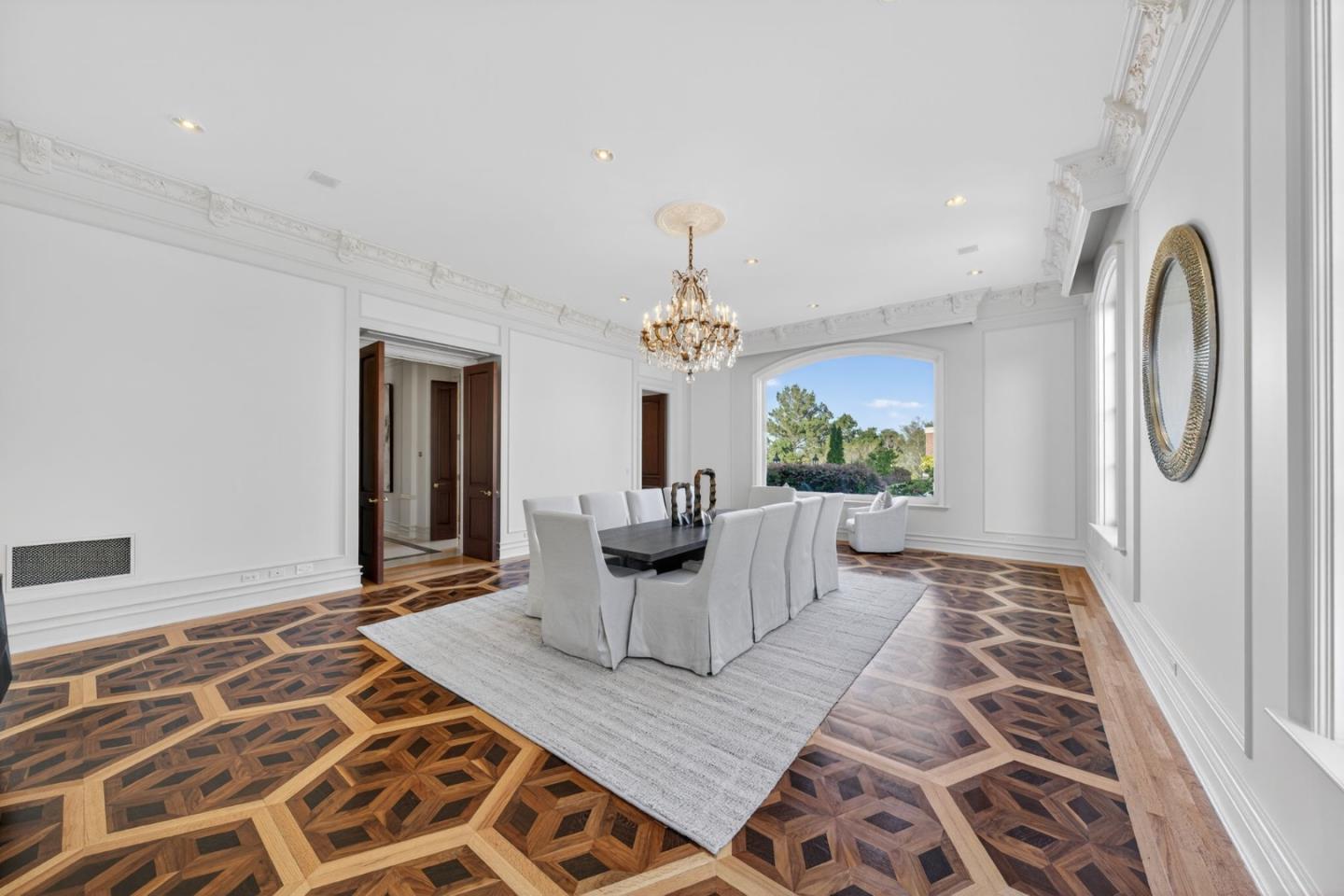 Detail Gallery Image 17 of 52 For 18331 Lexington Dr, Monte Sereno,  CA 95030 - 4 Beds | 5/3 Baths