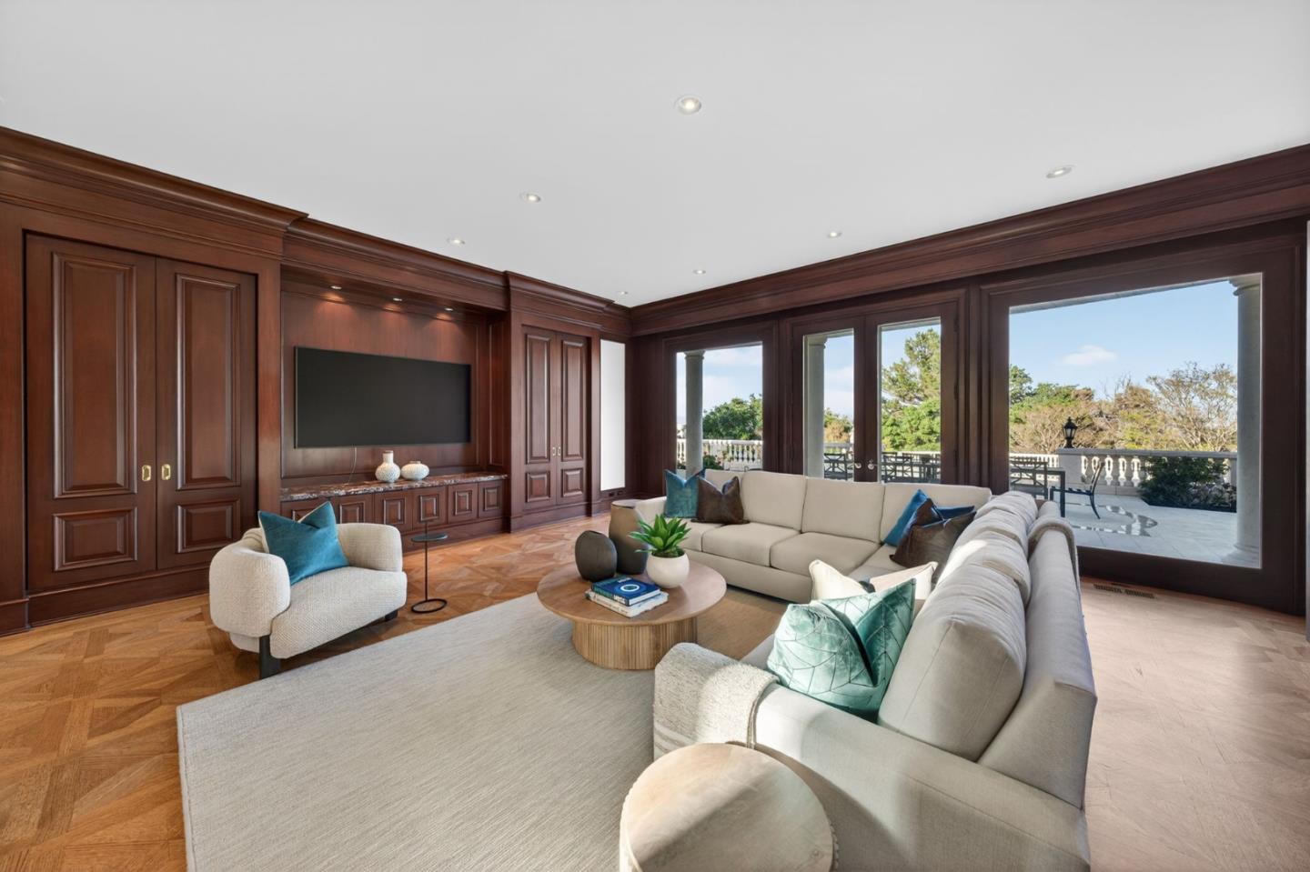 Detail Gallery Image 23 of 52 For 18331 Lexington Dr, Monte Sereno,  CA 95030 - 4 Beds | 5/3 Baths