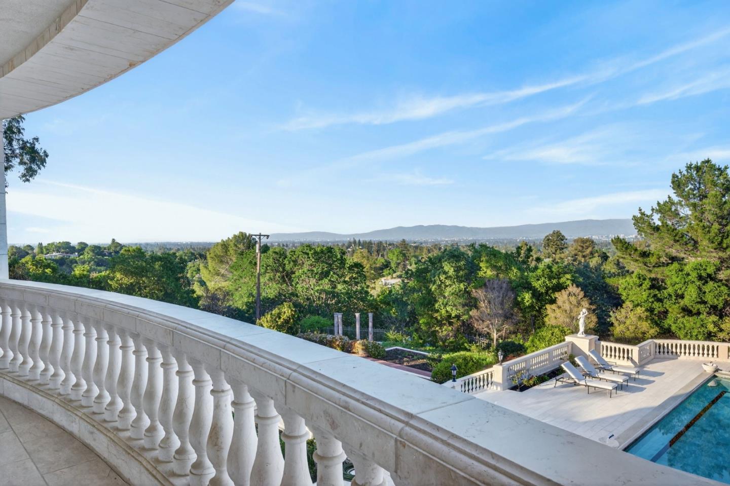 Detail Gallery Image 29 of 52 For 18331 Lexington Dr, Monte Sereno,  CA 95030 - 4 Beds | 5/3 Baths