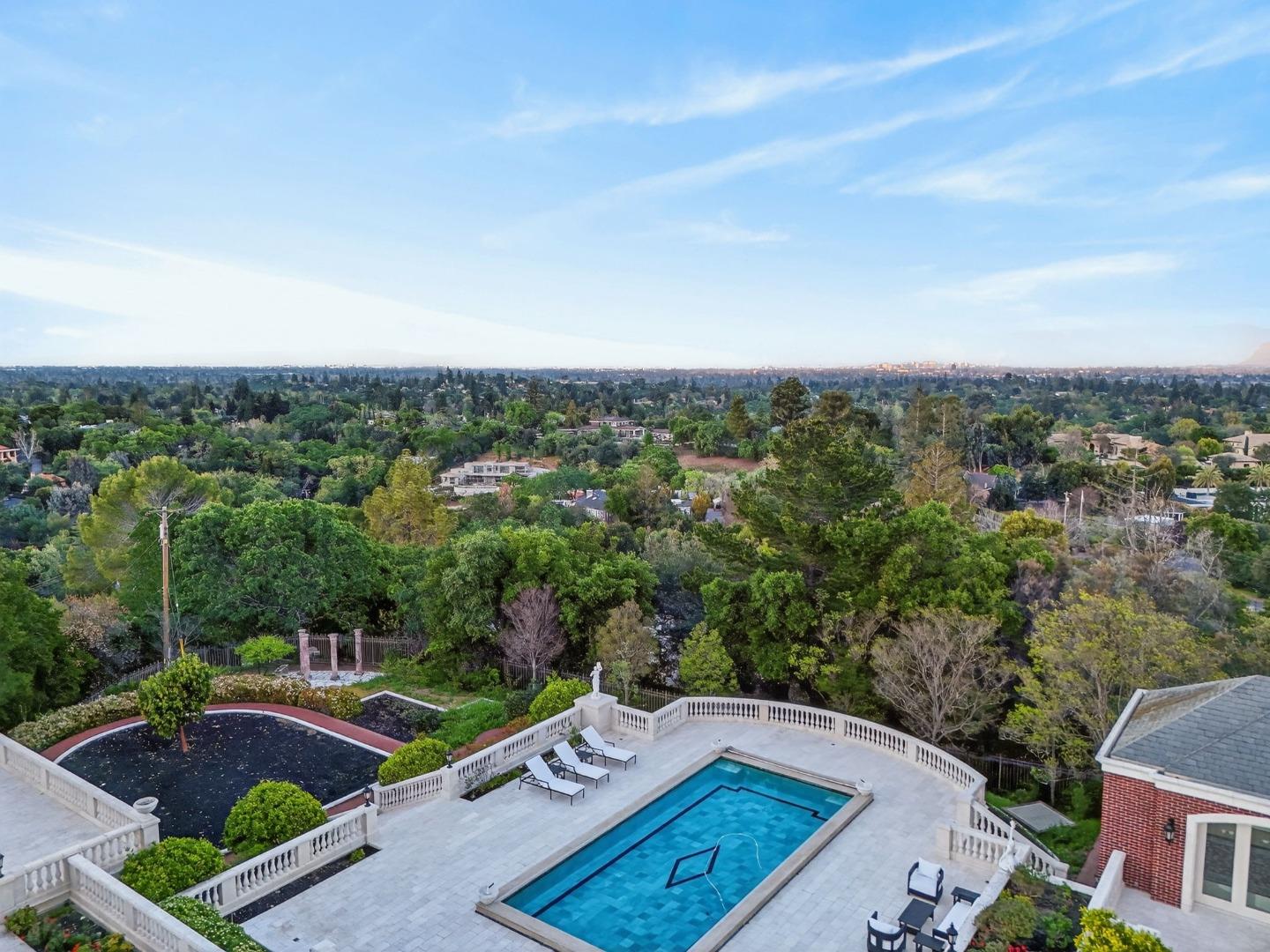 Detail Gallery Image 30 of 52 For 18331 Lexington Dr, Monte Sereno,  CA 95030 - 4 Beds | 5/3 Baths