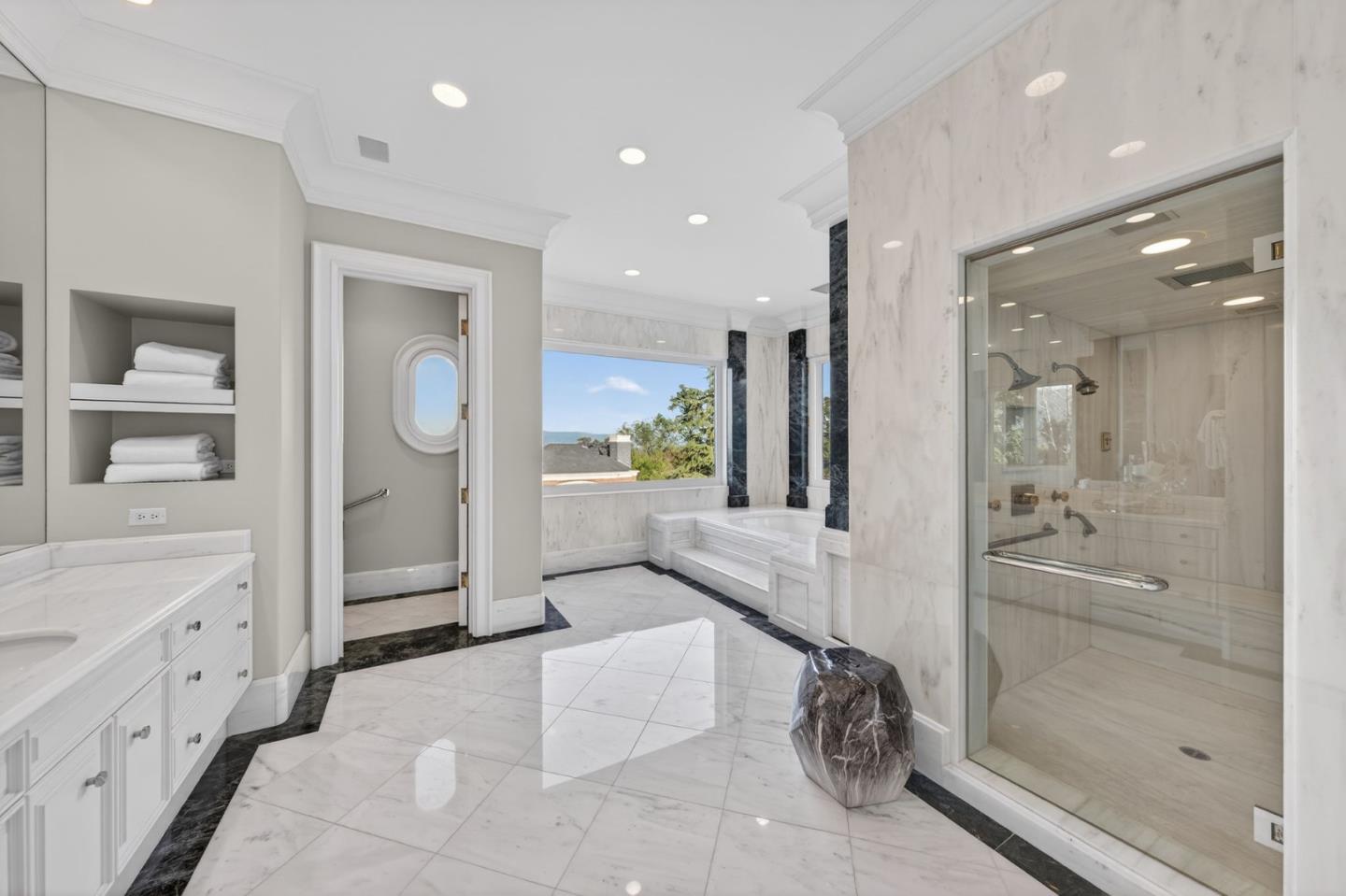 Detail Gallery Image 33 of 52 For 18331 Lexington Dr, Monte Sereno,  CA 95030 - 4 Beds | 5/3 Baths