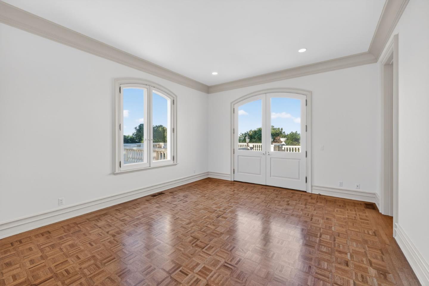 Detail Gallery Image 37 of 52 For 18331 Lexington Dr, Monte Sereno,  CA 95030 - 4 Beds | 5/3 Baths